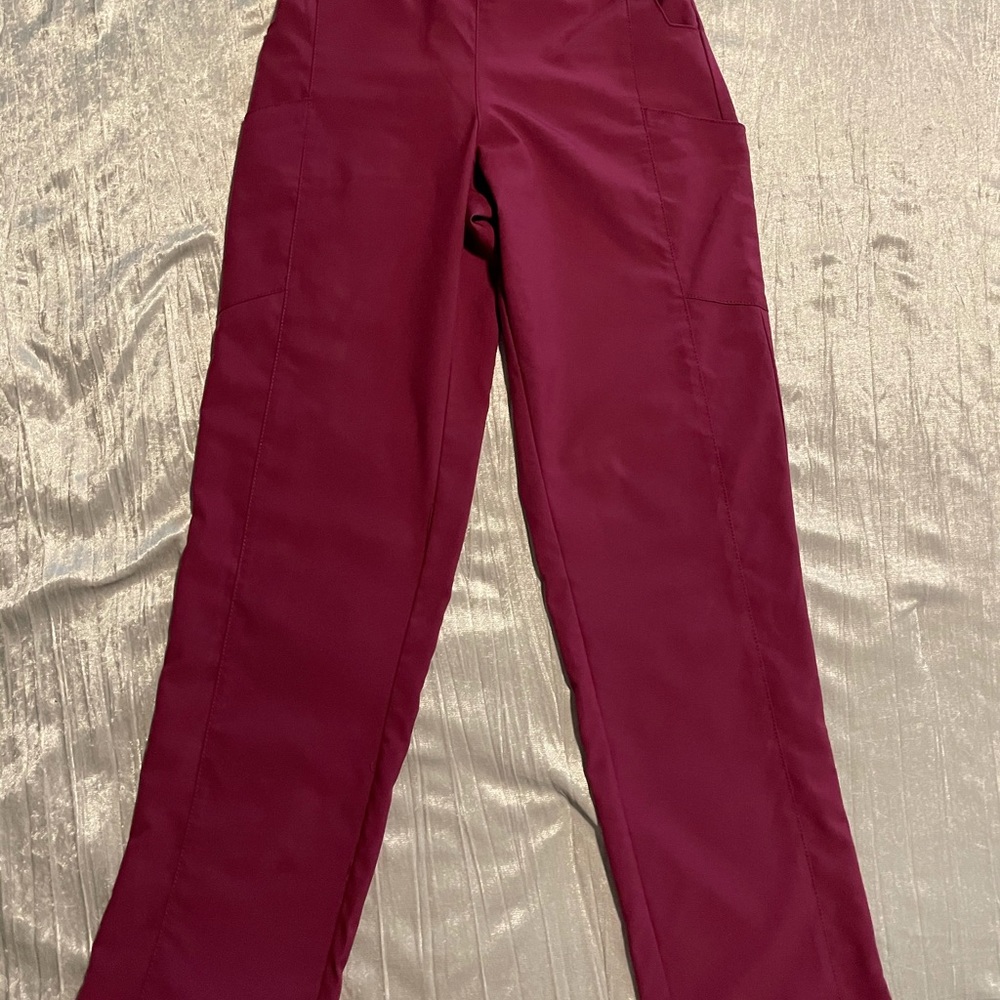 Medical Scrubs! Size: Small - Picture 6 of 8